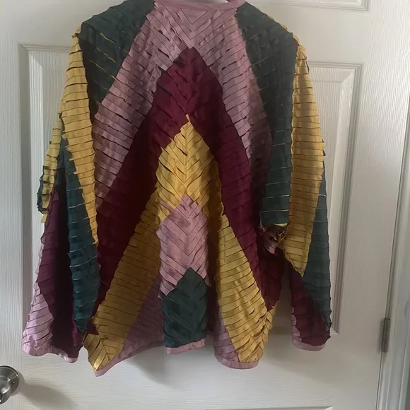 AnnLevine An Original show stopper over jacket - Picture 10 of 13